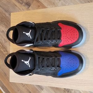 Jordan Mars 270 Top 3